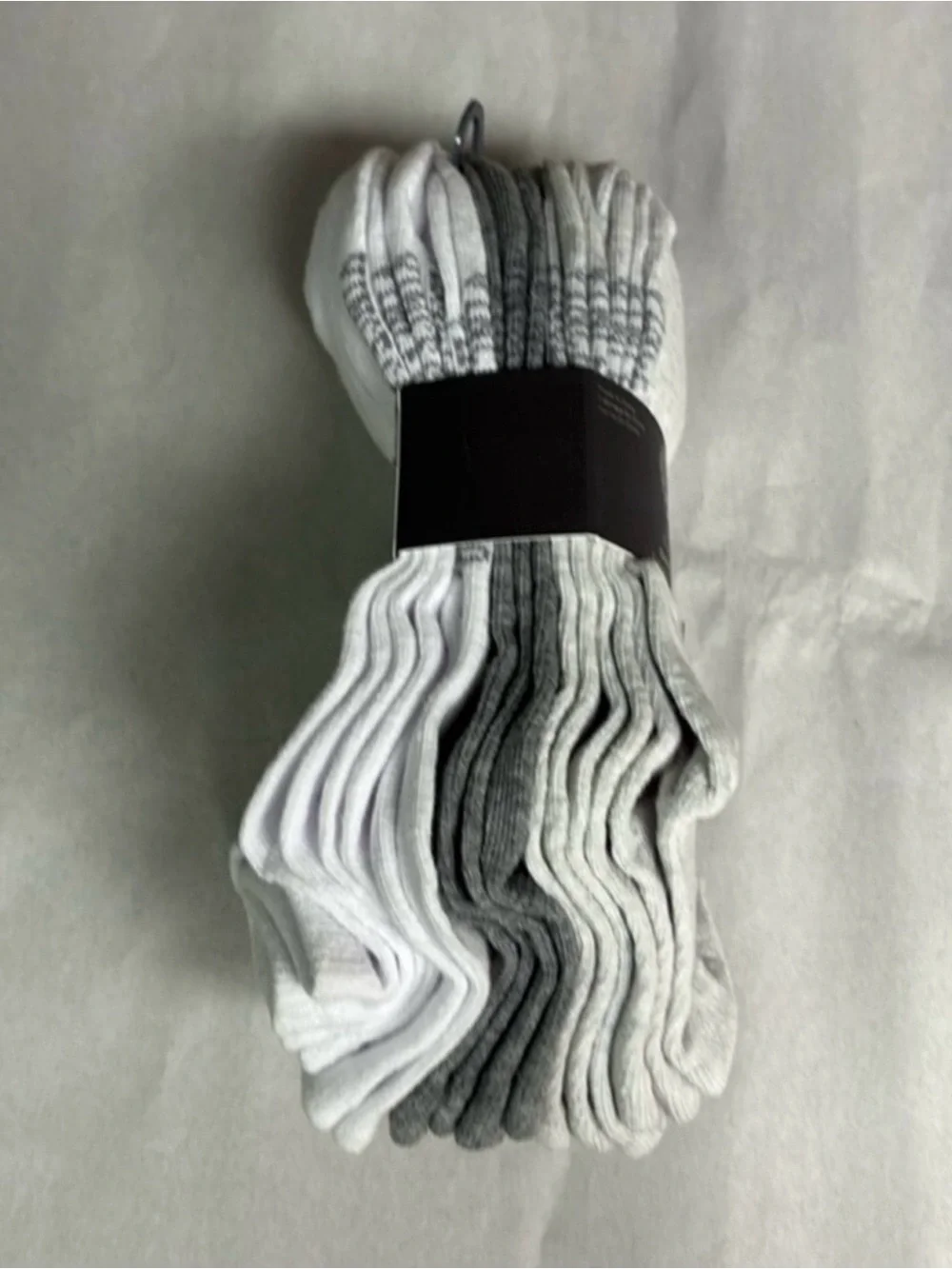 New Vince Camuto Socks Women’s 8 Pair Gray & White Quarter Casual Activewear